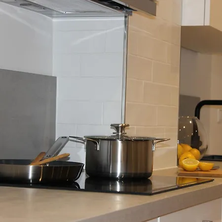 Gaestehaus Friedrichstrasse - Ruhiges Mit Bad Homestay *
