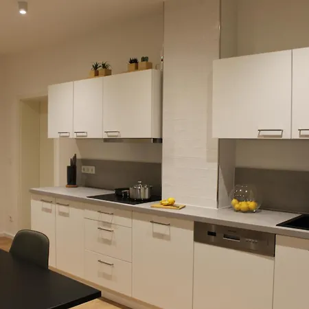 Gaestehaus Friedrichstrasse - Ruhiges Mit Bad Pansiyon
